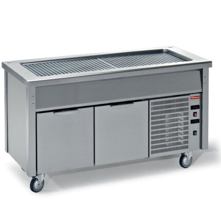 Element with refrigerated top on open cupboard + wheels