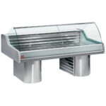 Refrigerated display counter with curved glass, on bases